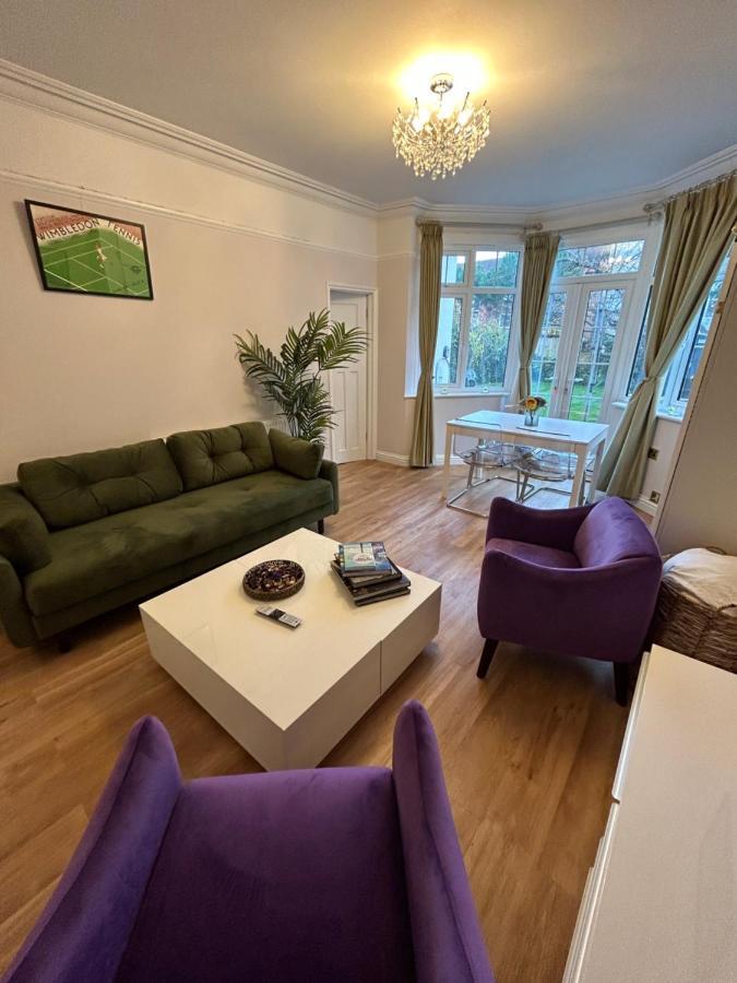 Lovely Garden Apartment In Wimbledon Town Centre With Private Parking By Wimbledon Holiday Lets London Exterior foto