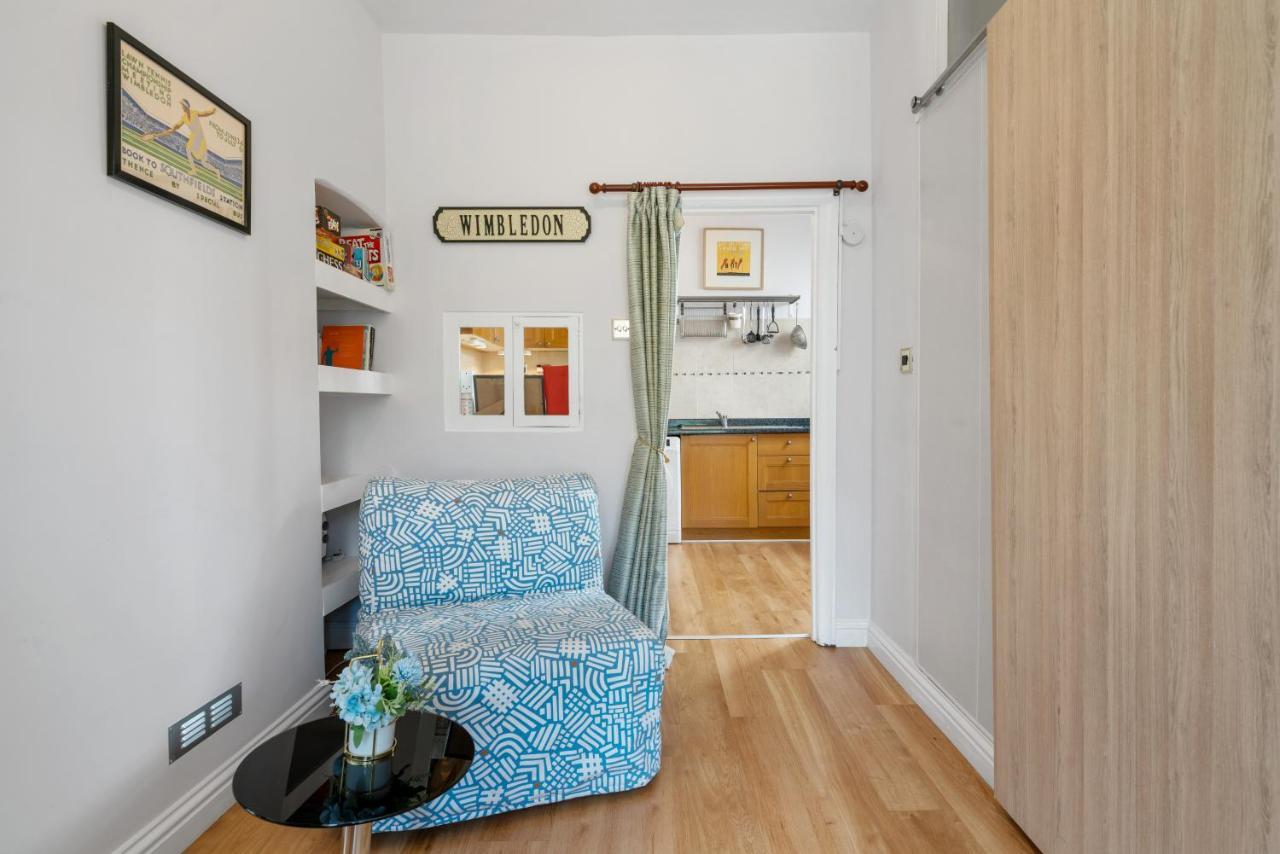 Lovely Garden Apartment In Wimbledon Town Centre With Private Parking By Wimbledon Holiday Lets London Exterior foto
