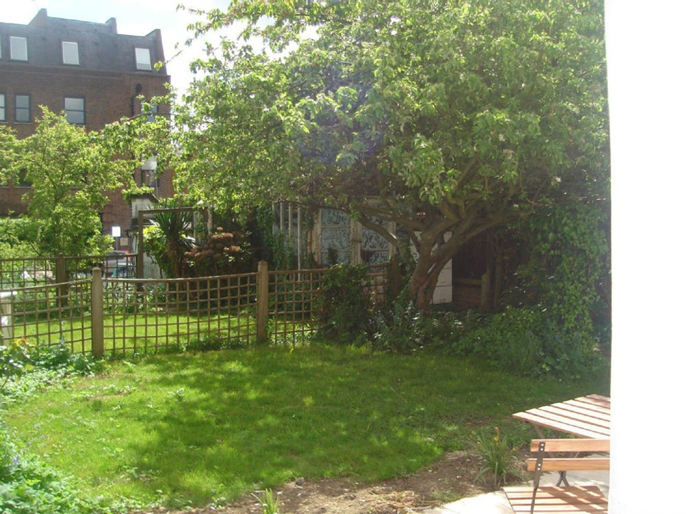 Lovely Garden Apartment In Wimbledon Town Centre With Private Parking By Wimbledon Holiday Lets London Exterior foto